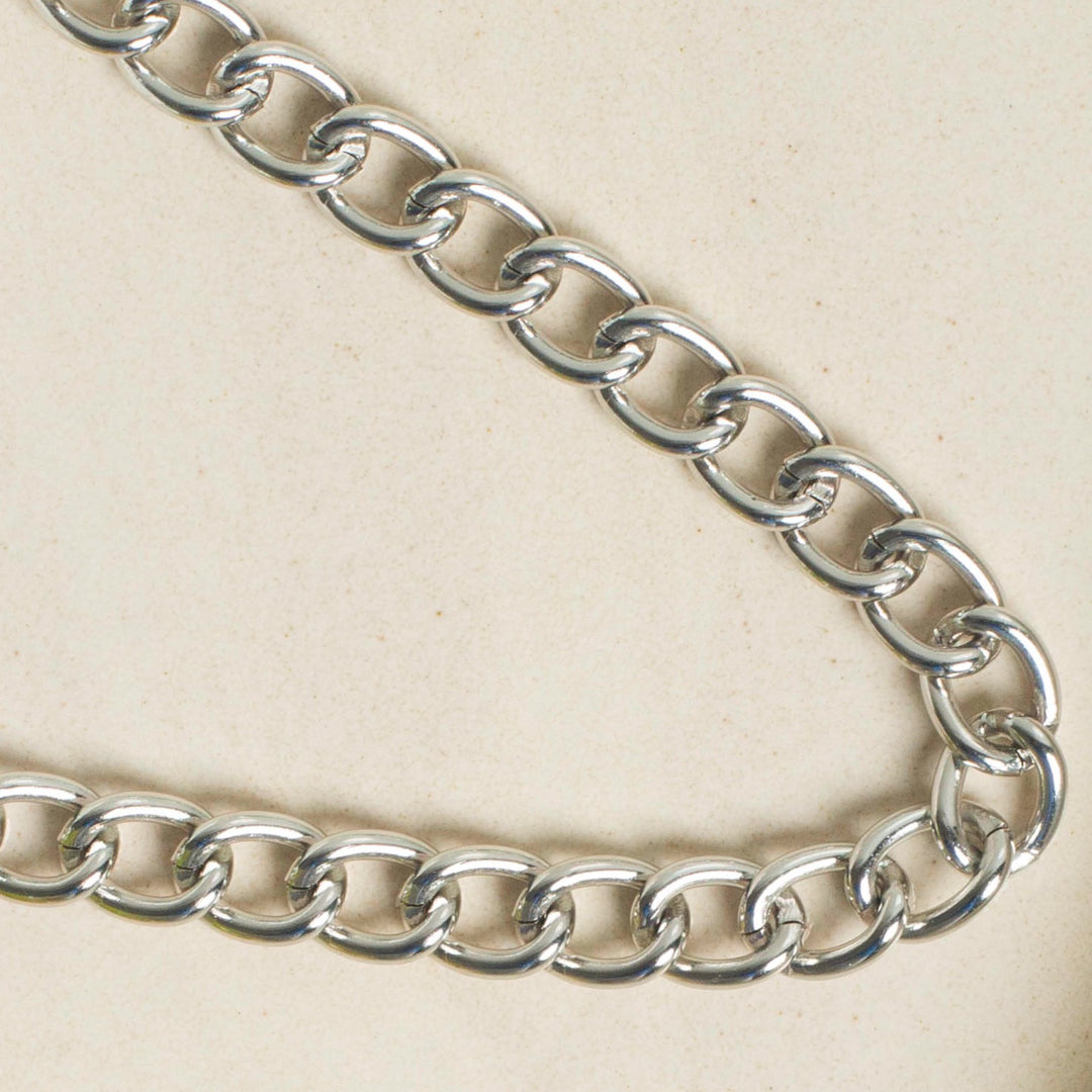 Aluminium Chain | Size : H-11mm W-8mm | 1mtr | JT-12-55-1